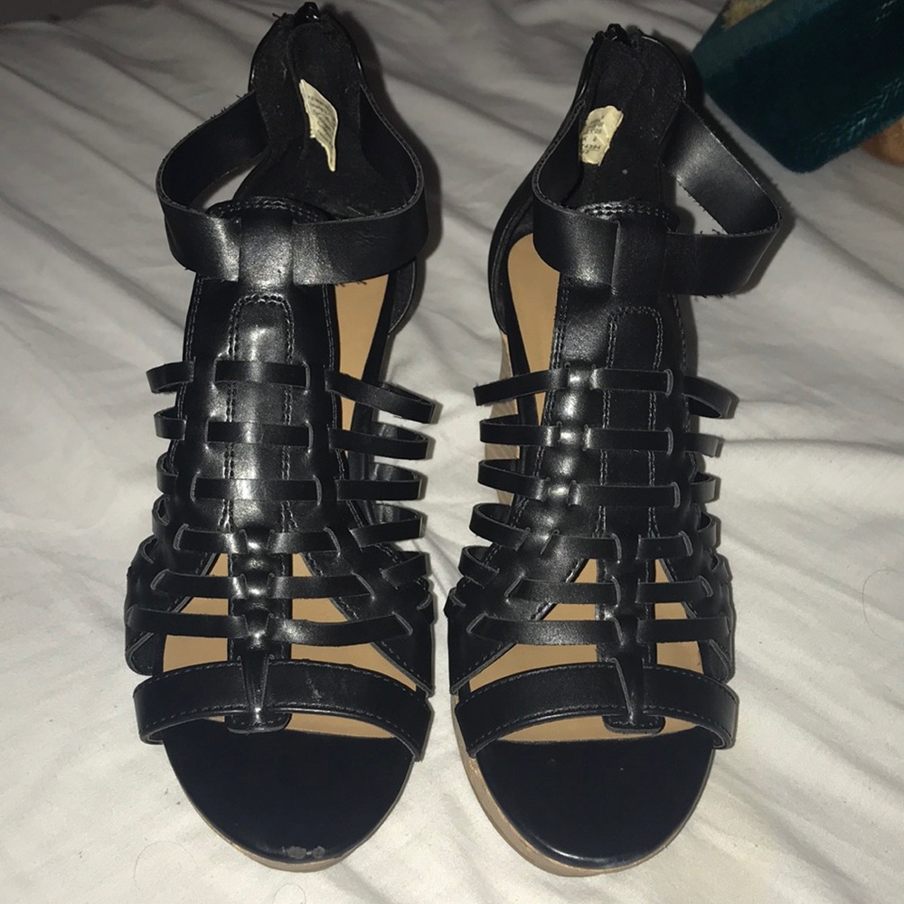 Cute black wedges